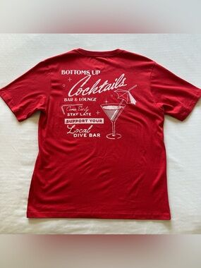 red bottoms up support your local dive bar 100% cotton t / size large